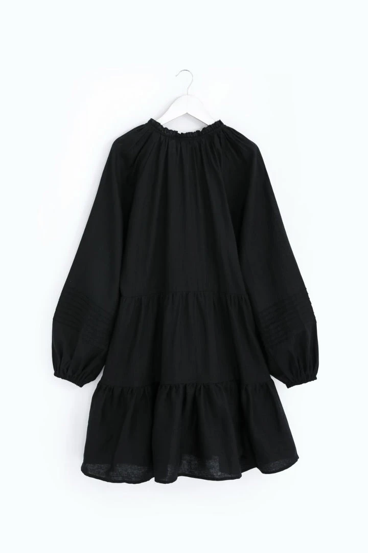 Among The Brave Fashion Zodiac Black Linen LS Pin Tuck Balloon Sleeve Tiered Mini Dress 8 Among The Brave Fashion Zodiac Black Linen LS Pin Tuck Balloon Sleeve Tiered Mini Dress