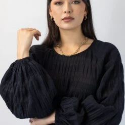 Ivy + Jack Fashion Carly Black Shirred Cotton LS Raglan Elastic Hem Crop Top