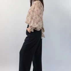 Ivy + Jack Fashion Grace Natural Animal Blouson LS Back Hem Tie Top