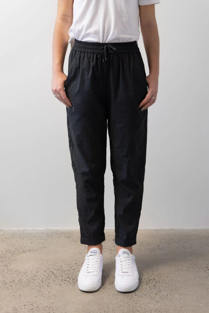 Among The Brave New Love Black Drawstring Drapey Cuffed Pant Fashion 3 Among The Brave New Love Black Drawstring Drapey Cuffed Pant Fashion