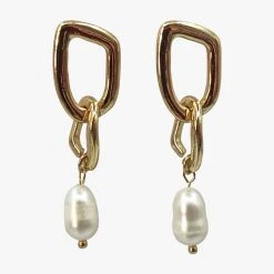 Flo Gives Back 15% To Women In Need Accessories Link Pearl Earrings Gold
