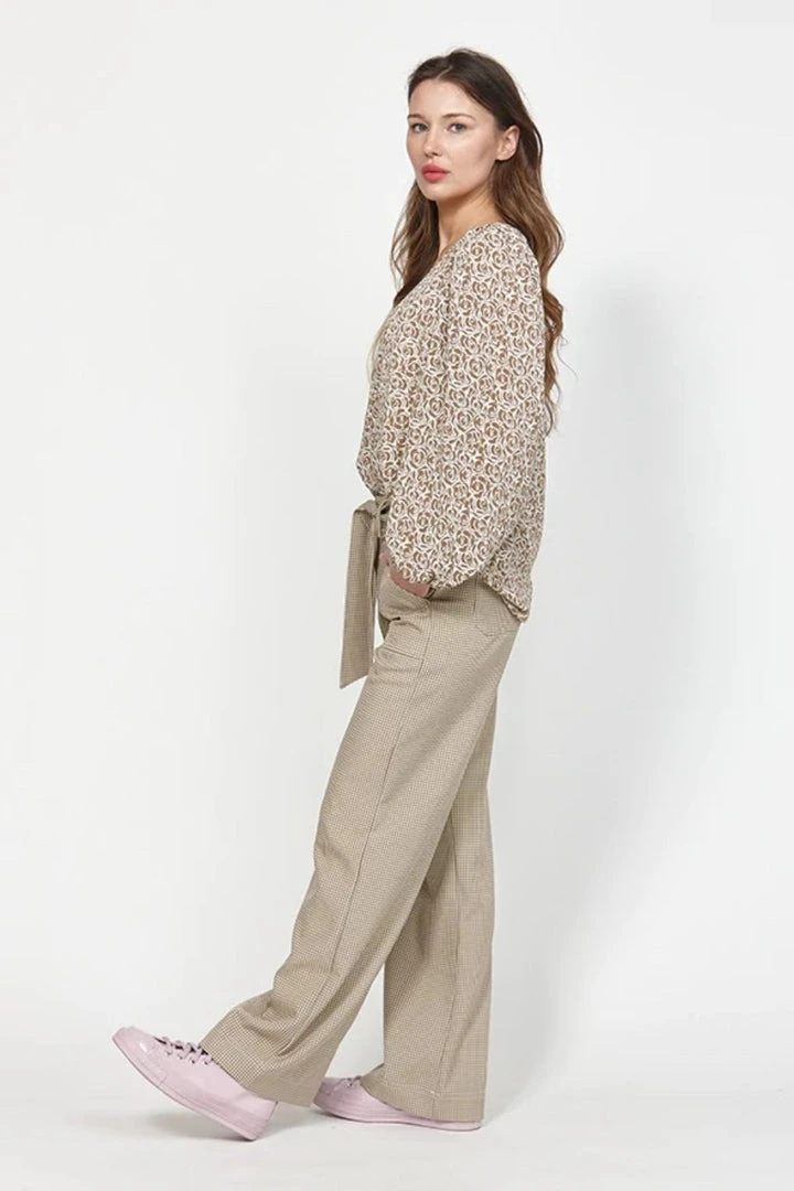 Leo + Be Fashion Breathtaking Camel Print Top 5 Leo + Be Fashion Breathtaking Camel Print Top