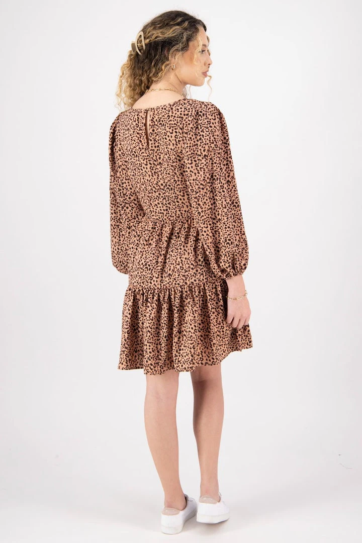 Ivy + Jack Elsa Peach Leopard Satin V Neck Mid Sleeve Smock Dress Fashion 5 Ivy + Jack Elsa Peach Leopard Satin V Neck Mid Sleeve Smock Dress Fashion