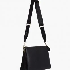 Federation Accessories Large Compartments Black Bag With Gold Chain