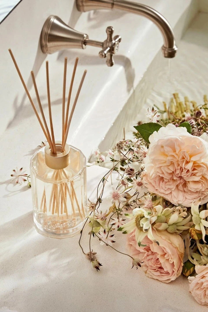 Circa Home CH Jasmine + Magnolia Diffuser 250ml 4 Circa Home CH Jasmine + Magnolia Diffuser 250ml