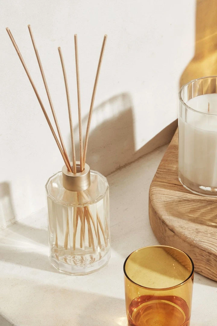 Circa Home CH Sea Salt + Vanilla Diffuser 250ml 4 Circa Home CH Sea Salt + Vanilla Diffuser 250ml