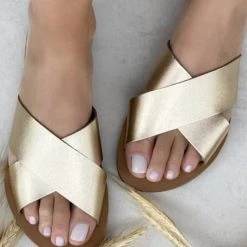 Anacapri Flat Cross Light Gold Slide Accessories