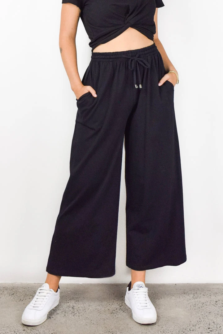 Among The Brave Fashion Time Out Black Wide Leg Stretch Jersey Relaxed Pant 3 Among The Brave Fashion Time Out Black Wide Leg Stretch Jersey Relaxed Pant