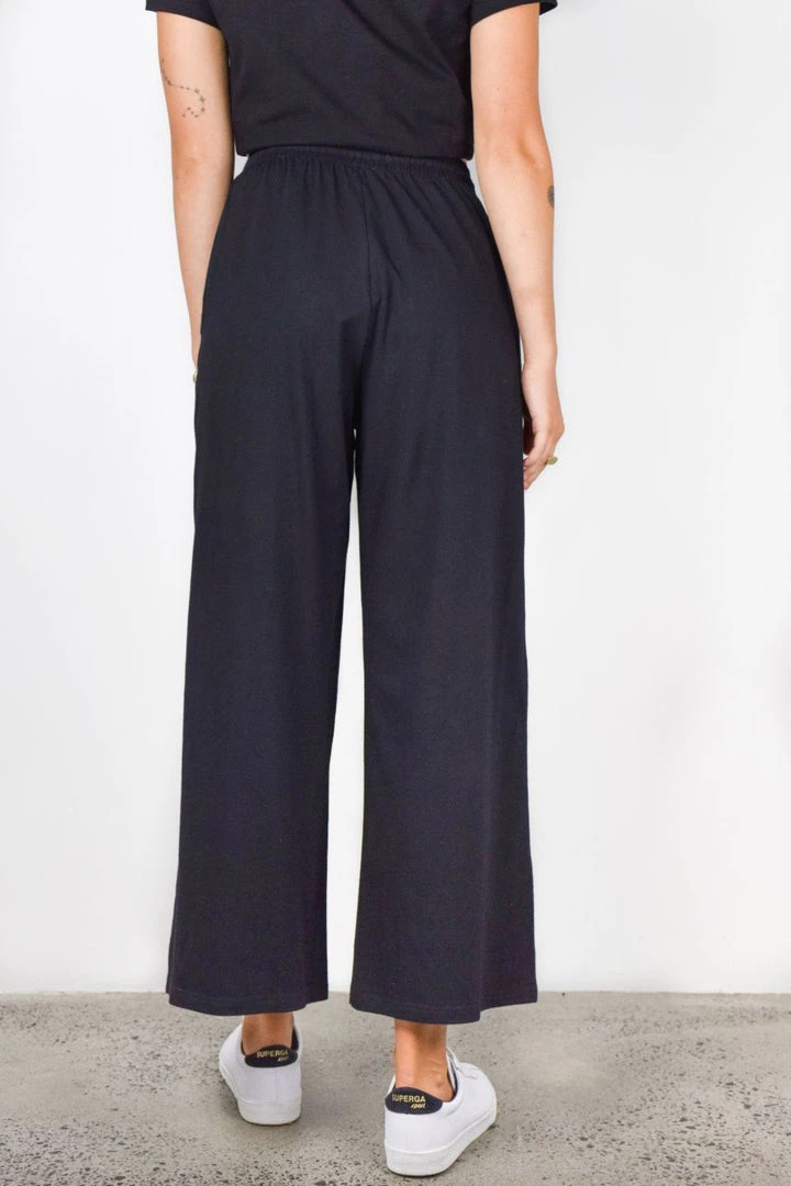 Among The Brave Fashion Time Out Black Wide Leg Stretch Jersey Relaxed Pant 7 Among The Brave Fashion Time Out Black Wide Leg Stretch Jersey Relaxed Pant
