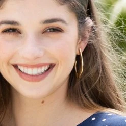 Flo Gives Back 15% To Women In Need Accessories Gold Hooked Earrings