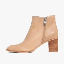 Nude Accessories Eleanore Heeled Natural Leather Chelsea Boot