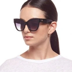 Le Specs Le Vacanze Oversized Cat Eye Black Gold Smoke Gradient Lens Sunglasses Accessories
