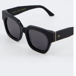 Isle Of Eden Rae Black Sunglasses