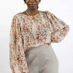 Ivy + Jack Fashion Selena Sand Floral Blouson LS Top