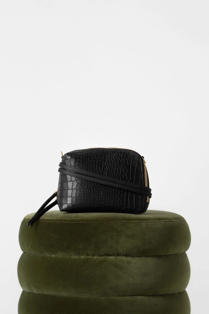 Vash Izar Black Croc Mini Crossbody 5 Vash Izar Black Croc Mini Crossbody