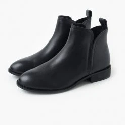 Walnut Douglas Black Leather Ankle Boot